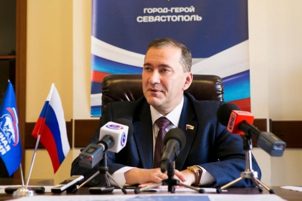 Дмитрий Белик отказался от квартиры и поставил «отлично» врио губернатора Севастополя