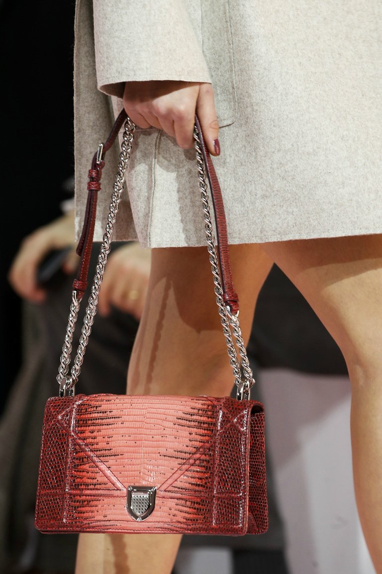 ДЕТАЛИ CHRISTIAN DIOR ОСЕНЬ-ЗИМА 2015/2016 ДЕТАЛИ CHRISTIAN DIOR ОСЕНЬ-ЗИМА 2015/2016