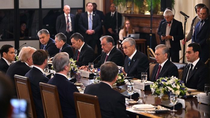 Почему лидеры Средней Азии вели себя в Вашингтоне так, как вели - свежие новости на Toplenta по теме Админ