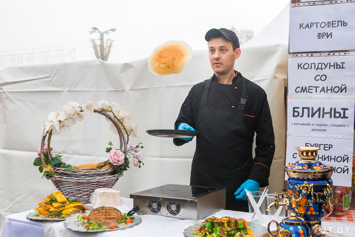 Булочка со вкусом рассольника. Как горожане дегустировали белорусские блюда на Масленице Булочка со вкусом рассольника. Как горожане дегустировали белорусские блюда на Масленице