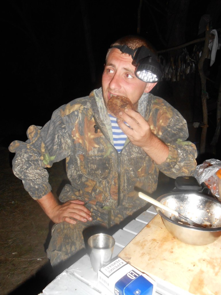 Как мы ездили на рыбалку в Астраханскую область Ахутба 2013, Ашулук 2014, астраханские судаки, кот-обжора, рыбалка в жару 60С°