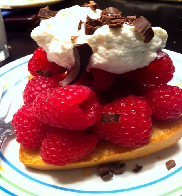 raspberries-and-cream (640x690, 350Kb)