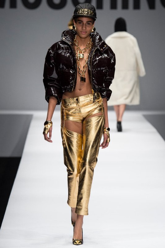Неделя моды в Нью Йорке: Moschino осень-зима 2014/2015 Неделя моды в Нью Йорке: Moschino осень-зима 2014/2015