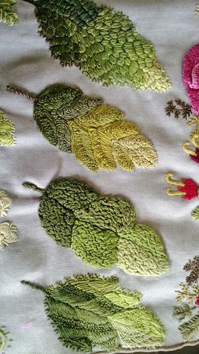.Same leaf with different embroidery: