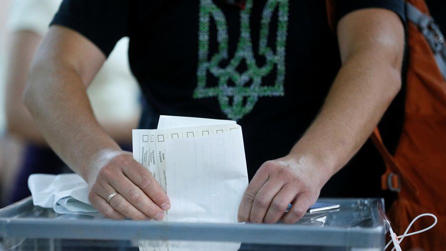 На избирательном участке Украины обнаружили ручку с исчезающими чернилами