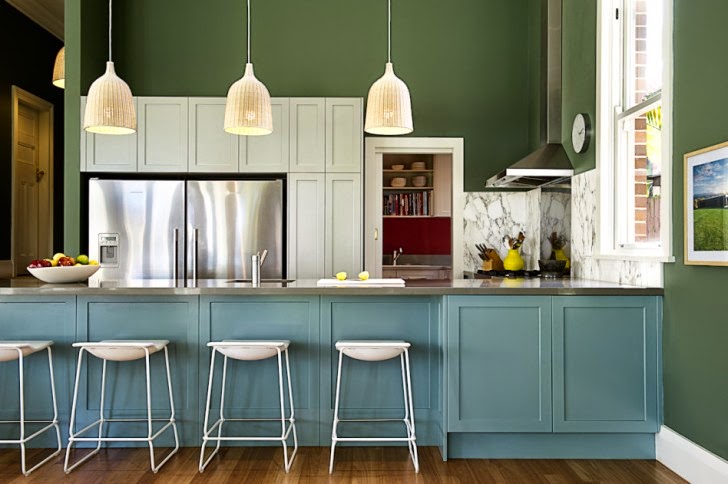 cool-design-ideas-of-perfect-kitchen-colors-using-white-hanging-pendants-white-barstools-blue-wooden-cabinets-silver-single-hole-faucets-rectangular-silver-728x484