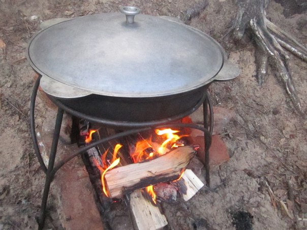 ПИРОЖОК (КАРТОШКА С МЯСОМ В КАЗАНЕ) ПИРОЖОК (КАРТОШКА С МЯСОМ В КАЗАНЕ)
