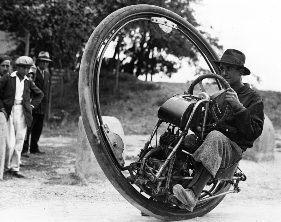 Необычный мотоцикл - колесо (1931). Транспортные средства, автодизайн, история, ретро фото