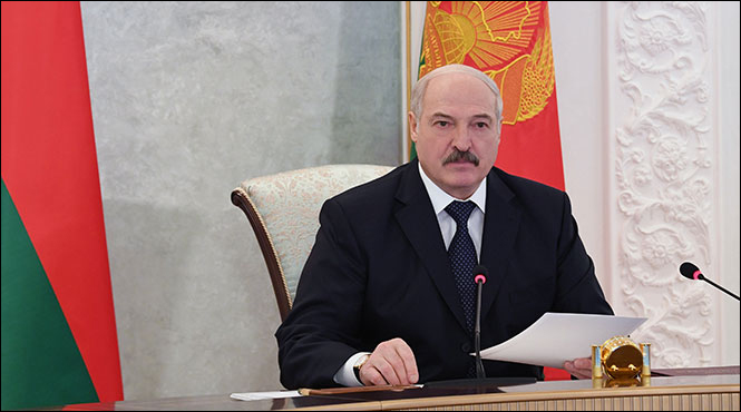 Лукашенко потеребил Москву насчет оружия Лукашенко потеребил Москву насчет оружия