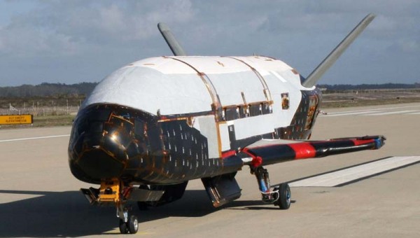 Boeing-X-37B-2