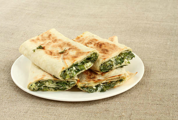 Рулет с сыром и зеленью. 13 вкусных и неизбитых закусок в лаваш