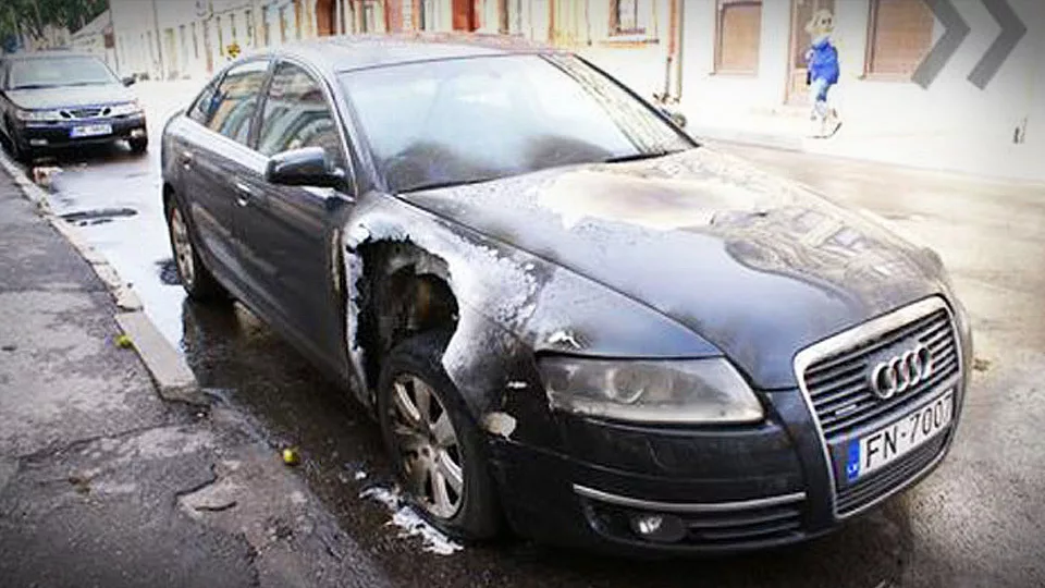 Вот такие впечатляющие следы оставляет удар молнии Вот такие впечатляющие следы оставляет удар молнии