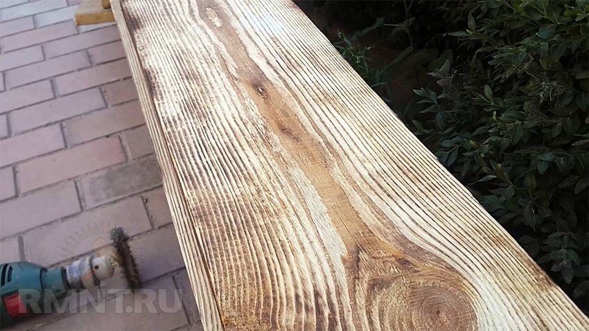 Дерево с эффектом старения Дерево с эффектом старения