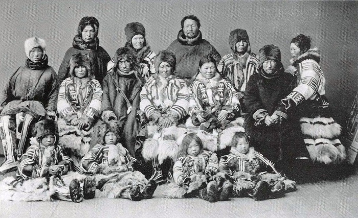 Свирепые воины, чукчи были не лишены милосердия. Свирепые воины, чукчи были не лишены милосердия.