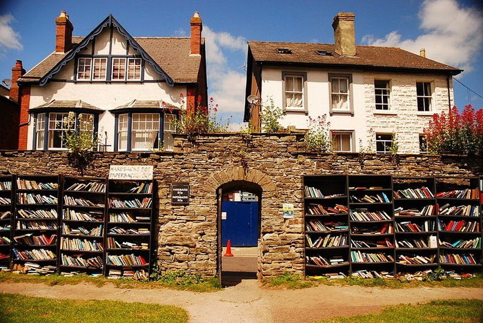 http://www.kulturologia.ru/files/u12645/hay-on-wye-6.jpg