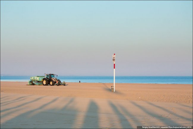 Любимый пляж мировой кинобогемы (17 фото)