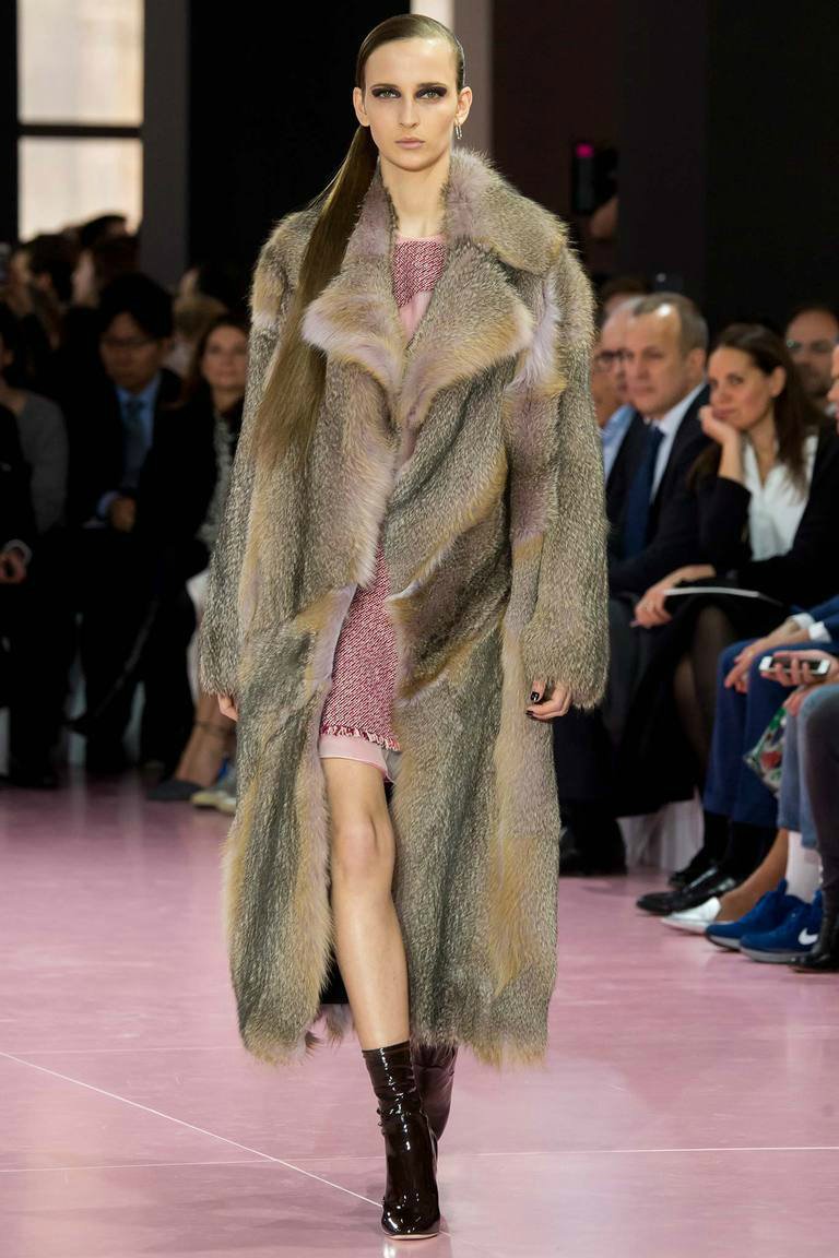 CHRISTIAN DIOR ОСЕНЬ-ЗИМА 2015/2016 CHRISTIAN DIOR ОСЕНЬ-ЗИМА 2015/2016