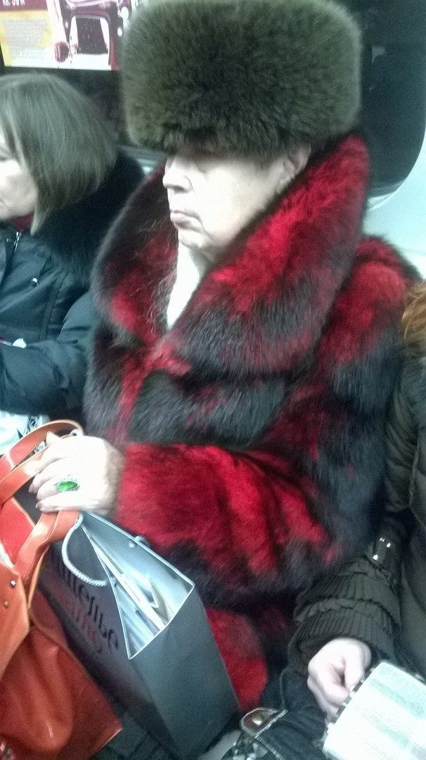 Безумная мода от странных пассажиров метро. С ним не соскучишься!!! Безумная мода от странных пассажиров метро. С ним не соскучишься!!!