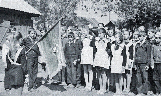 это пионерский отряд сельской школы. это пионерский отряд сельской школы. СССР, история, школа