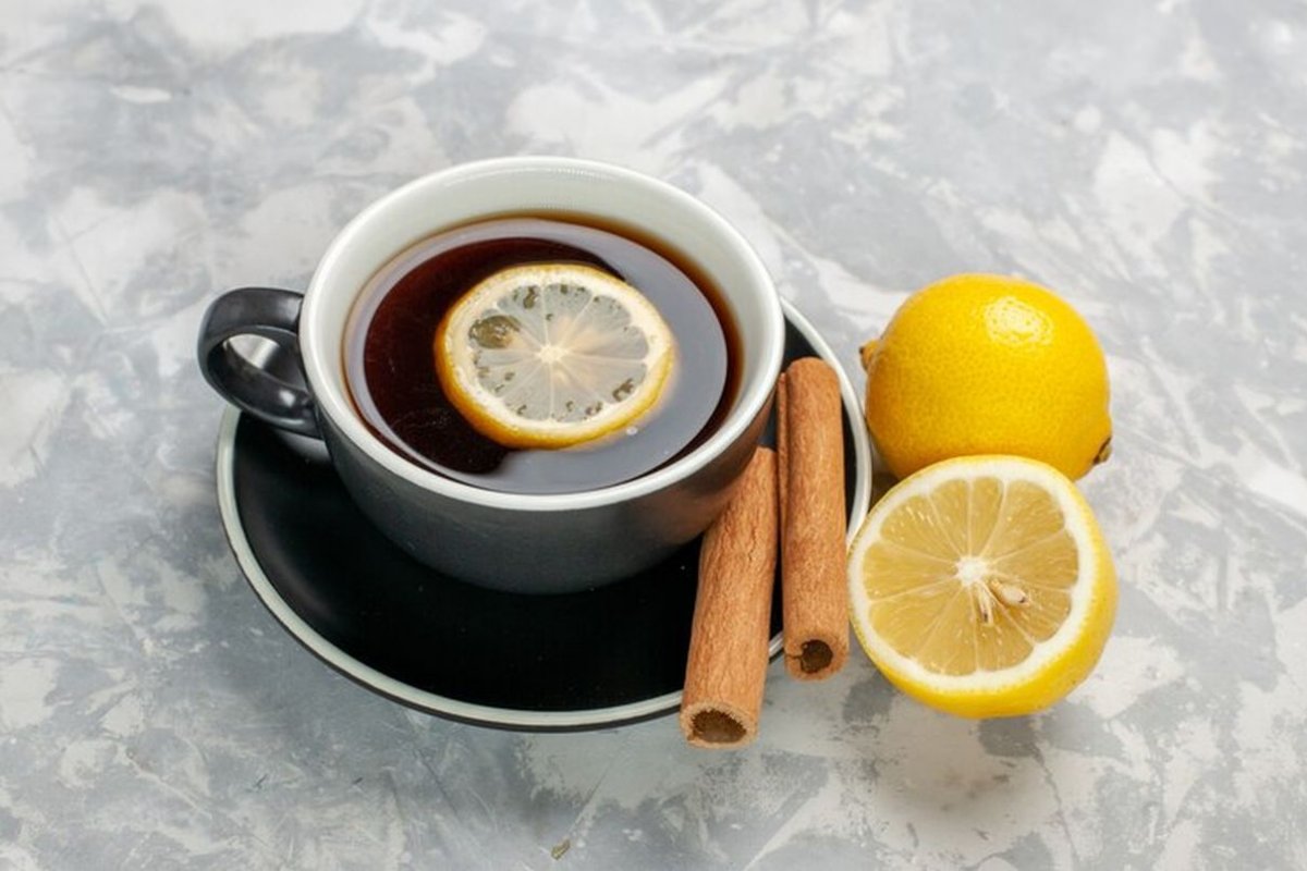 Врач Денисова: кофе с добавлением лимона ускоряет метаболизм и лучше тонизирует