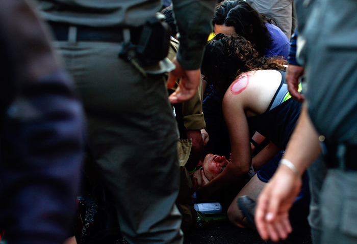 Нападение на участников гей-парада в Иерусалиме - фото 5 из 7