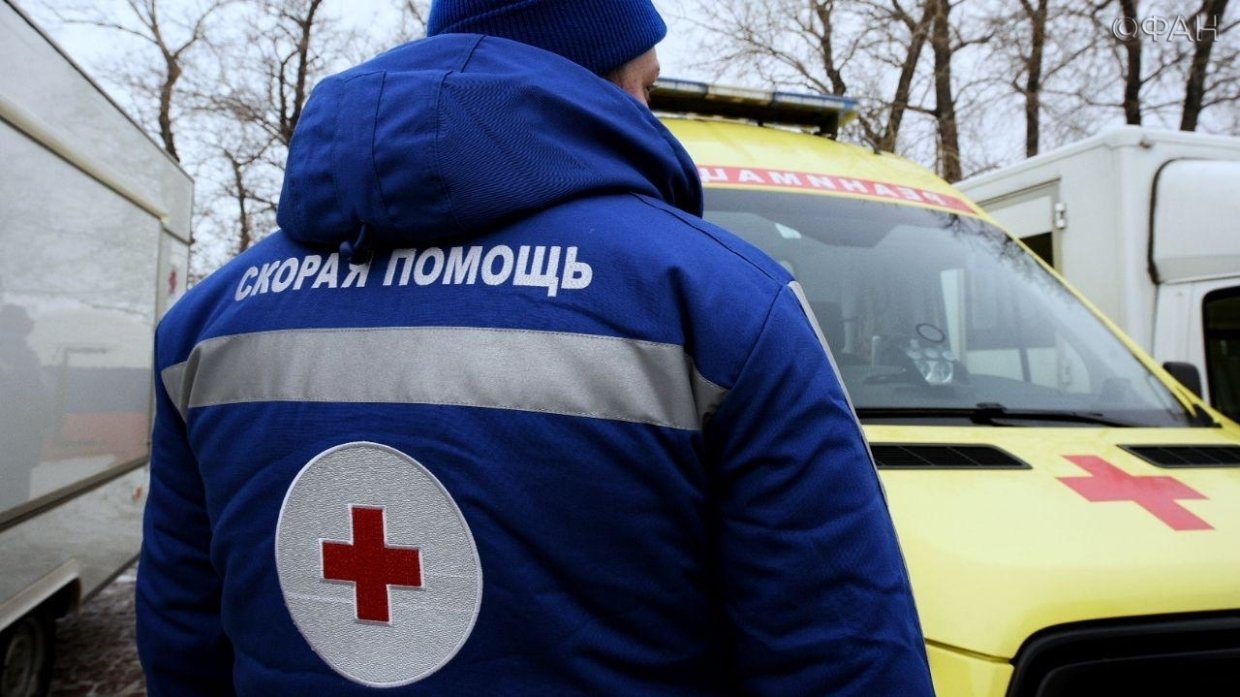 Иномарка протаранила грузовик в Оренбуржье, пострадали два человека