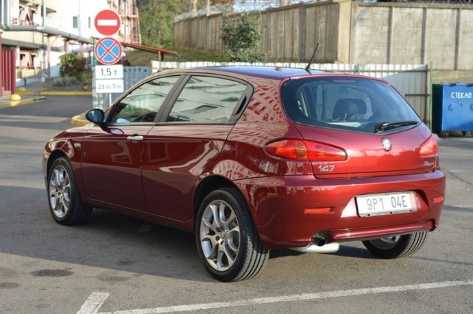 АВТОПОХВАСТУШКИ. Alfa Romeo 147: мы ведь любим итальянские вещи... АВТОПОХВАСТУШКИ. Alfa Romeo 147: мы ведь любим итальянские вещи...