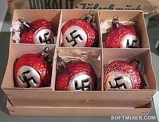 inappropriate-christmas-decorations-25 inappropriate-christmas-decorations-25