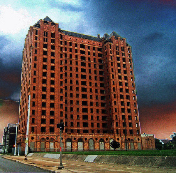 7. Lee Plaza, Детройт, штат Мичиган заброшенные отели, отели-призраки