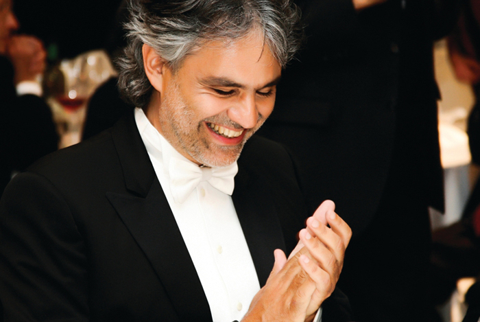   (Andrea Bocelli).