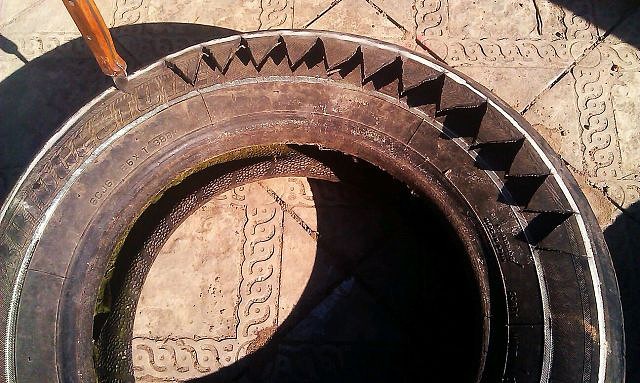 ваза из шины,мастер классс,мк,ваза из покрышки.вазон из автопокрышки,клумбы для цветов из старых автомобильных покрышек,своими руками.обустройство приусадебного участка,идеи для дачи,цветочные вазы из отходных материалов,идеи для сада,двора,напольные вазы