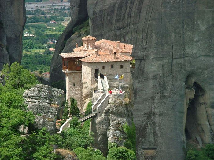 Фото Монастыри Метеоры, Греция. 02 (700x525, 93Kb)