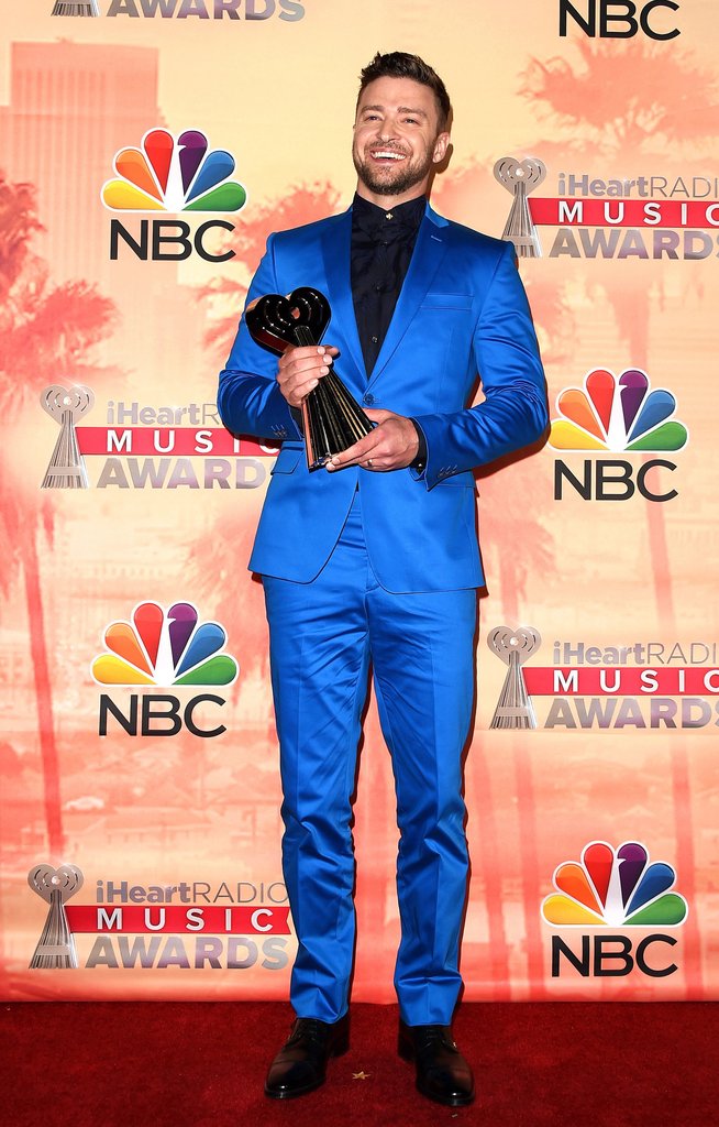 В Лос-Анджелес звезды пролились на церемонии музыкальных наград iHeartRadio Music Awards