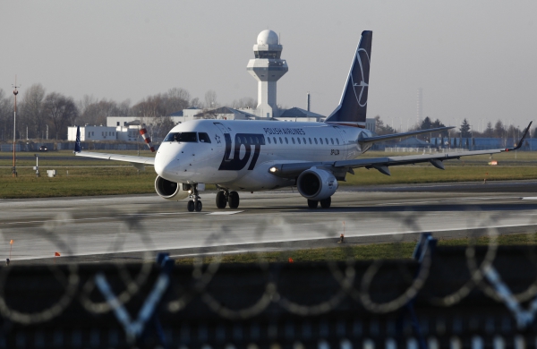 Польским чиновникам снова не повезло с самолетом