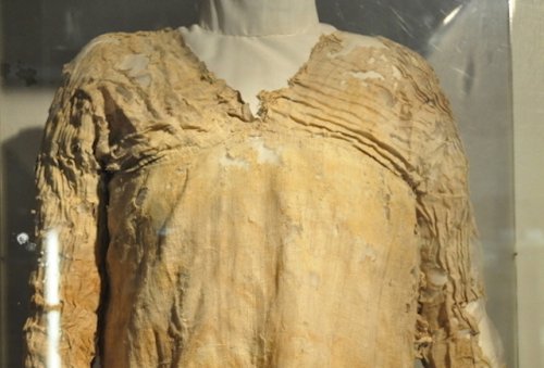 Топ-10: Самые древние предметы одежды и аксессуары в мире