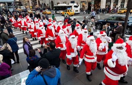 Нью-Йорк отказался от шествия Санта-Клаусов