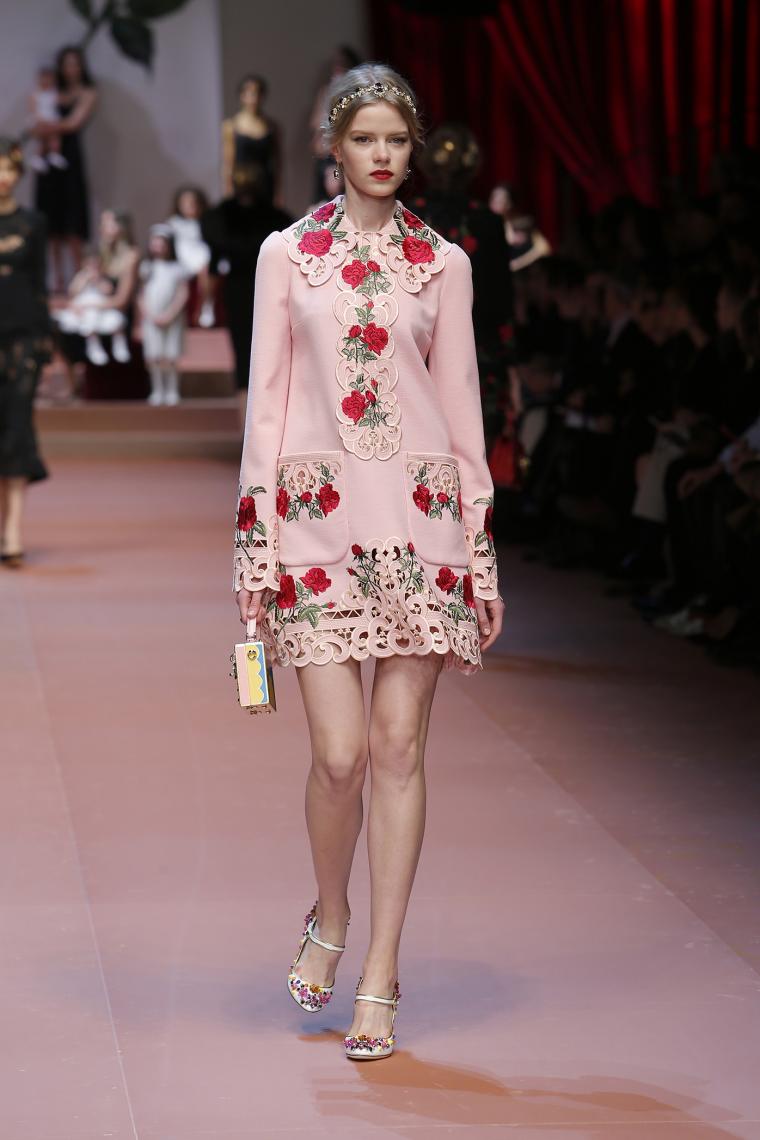 Dolce & Gabbana Осень-Зима 2015-2016. Нет слов, это просто надо видеть... Dolce & Gabbana Осень-Зима 2015-2016. Нет слов, это просто надо видеть...