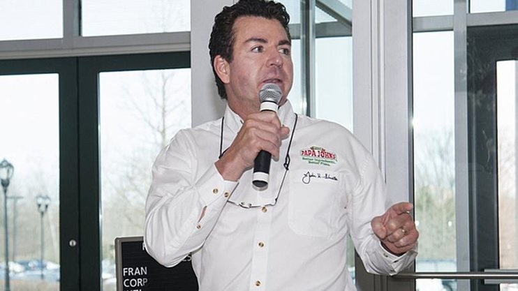 Основатель Papa John's ушел в отставку из-за скандальных высказываний Основатель Papa John's ушел в отставку из-за скандальных высказываний