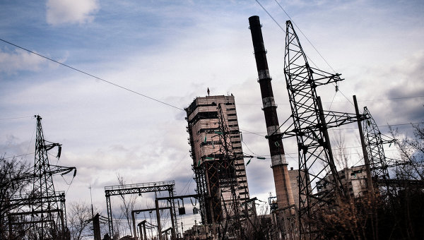 Закрытая угольная шахта около Луганска, Архивное фото.