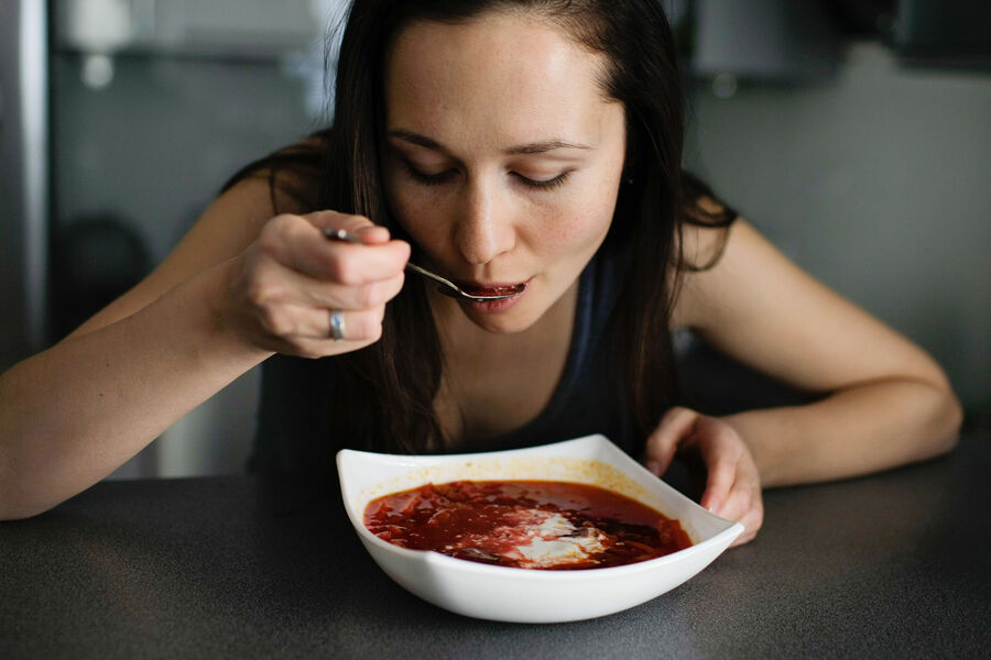 Врач Ковалева: вегетарианский борщ помогает улучшить пищеварение