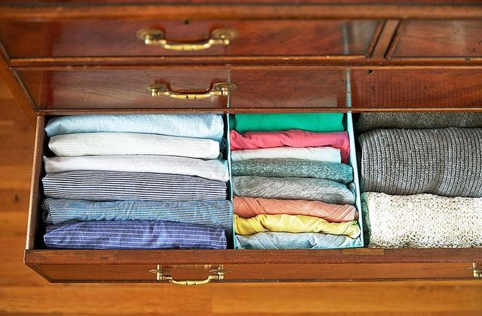22 офигенных примера, как складывать вещи в шкафу...
