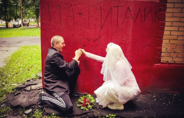 25 свадебных фотографий, которые хочется стереть из памяти. Веселье явно затянулось...