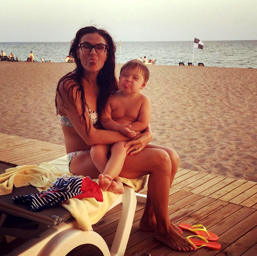 Эвелина БЛЁДАНС с сыном Сёмой. Фото: Instagram.com