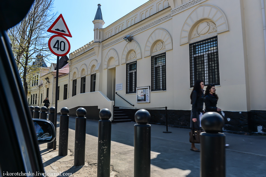 Там, где есть американское посольство, всегда ждите «цветную революцию»