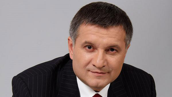 Аваков доволен: нацгвардейца у Рады убил осколок гранаты