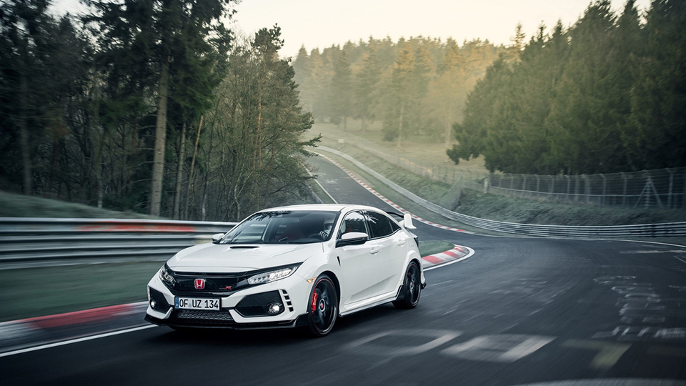 Honda Civic Type R вновь стал быстрейшим переднеприводником Нюрбургринга