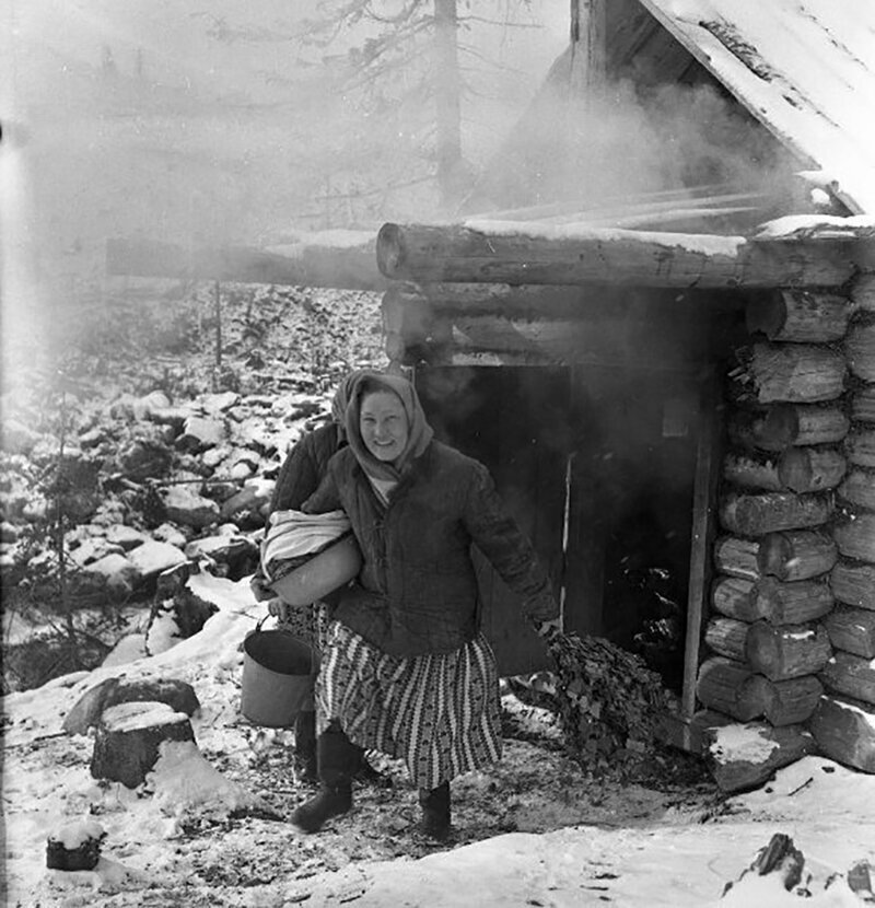 Из бани (1953 - 1965), фотограф Всеволод Тарасевич Впечатляющие картины жизни прошлых столетий
(39 фото)