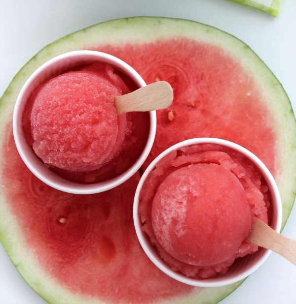 7 удивительных рецептов блюд из арбуза. Полезно и невероятно вкусно! 7 удивительных рецептов блюд из арбуза. Полезно и невероятно вкусно!