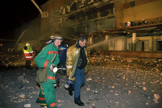 Ликвидация техногенной аварии на московском хладокомбинате, 2004 годФото: Александр Иванишин