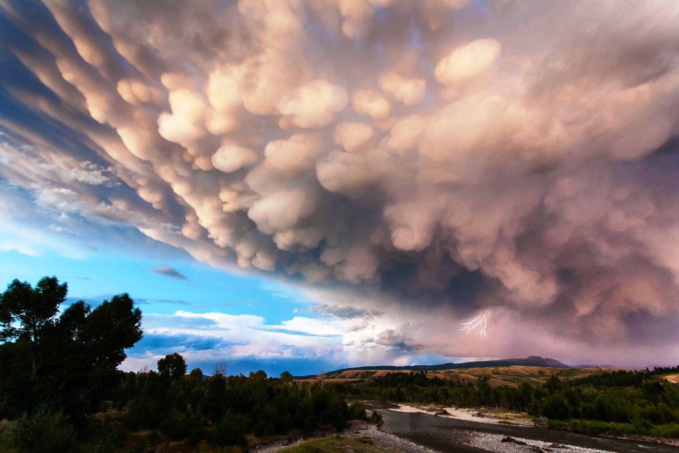 Необычные облака: Mammatus